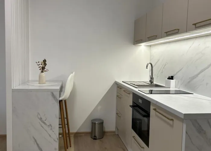 Ar Queen Island Apartament Koszyce